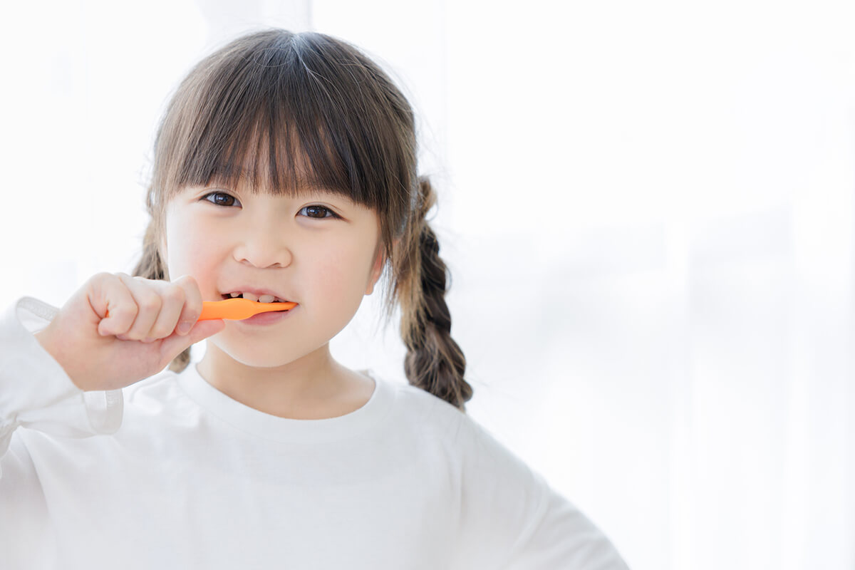 子どもの虫歯は減っているのに歯周病が増えている理由|原因と予防法を解説
